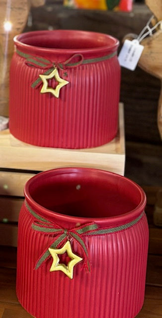Red ceramic planter with Gold Star